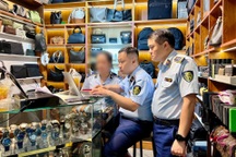 Saigon Square lại bị "đột kích", hàng trăm túi Gucci, Chanel giả bị thu giữ