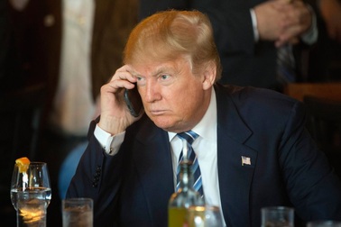 Các nguyên thủ thế giới dùng điện thoại của hãng nào?