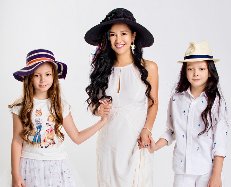 Ca sĩ Hồng Nhung chia sẻ cuộc sống thời gian kẹt tại Mỹ vì dịch Covid-19 - 1