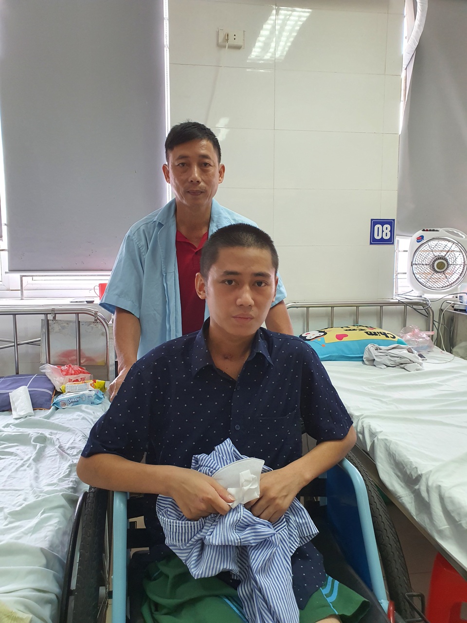 Bạn đọc giúp đỡ kịp thời, chàng trai nguy kịch thoát khỏi bàn tay tử thần - 3 Bạn đọc giúp đỡ kịp thời, chàng trai nguy kịch thoát khỏi bàn tay tử thần - 3