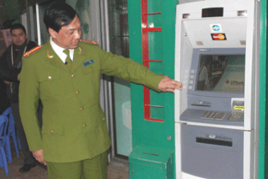 Thử nghiệm lắp thiết bị báo động cho máy ATM