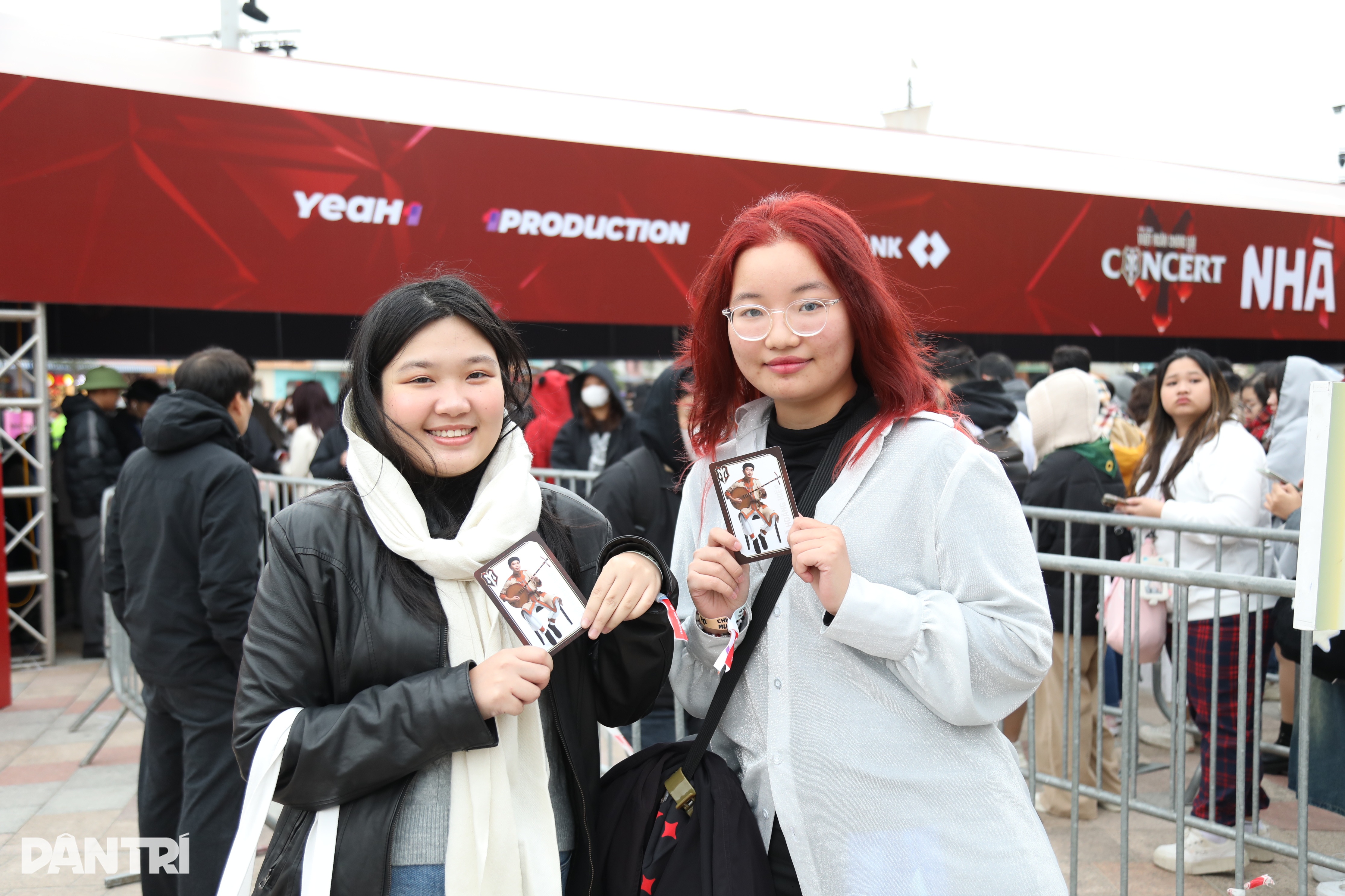 View - Vượt hơn 1.000km, xếp hàng từ 5h ở concert "Anh trai vượt ngàn chông gai" | Báo Dân trí