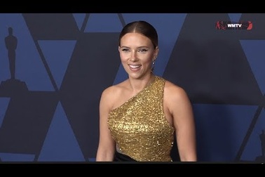 Scarlett Johansson duyên dáng trên thảm đỏ