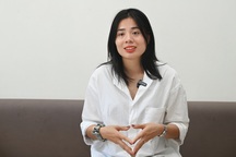 Nguyễn Thị Huyền: "15 năm qua, nhiều lúc tôi vừa ngâm chân vừa khóc"