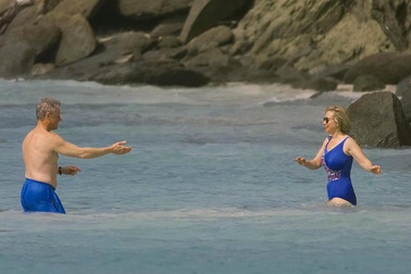 Những khoảnh khắc đáng nhớ của vợ chồng Hillary Clinton