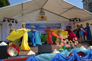 "Giai điệu quê hương“ để duy trì, quảng bá văn hóa Việt tại Đức