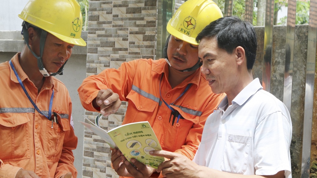 Đề nghị giám sát giá điện bán lẻ để người tiêu dùng không bị thiệt - 1 Đề nghị giám sát giá điện bán lẻ để người tiêu dùng không bị thiệt - 1