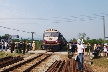Chính thức thông tuyến đường sắt Bắc Nam sau vụ tai nạn 3 người chết