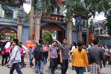 Nô nức trẩy hội Đền Mẫu Đồng Đăng