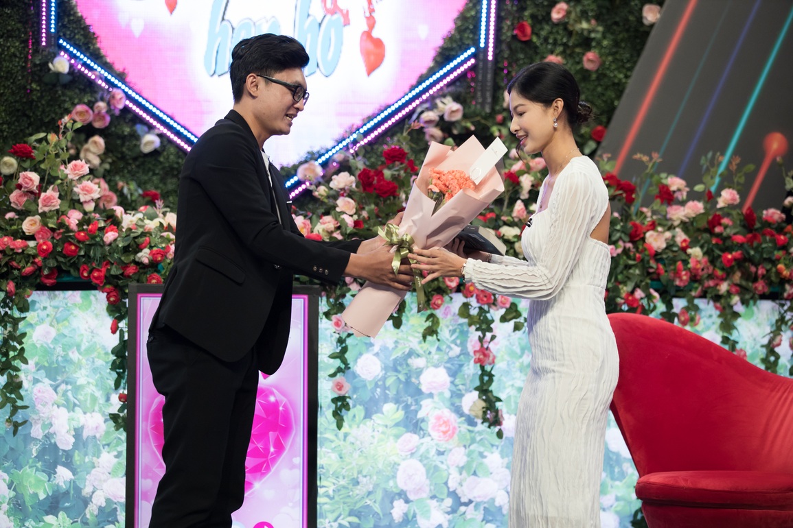 Người mẫu đại sứ miền Trung lận đận tình duyên phải nhờ mai mối - 2 Người mẫu đại sứ miền Trung lận đận tình duyên phải nhờ mai mối - 2