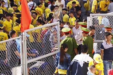 Sức nóng từ 2 trận "chung kết" ở vòng 23 V-League