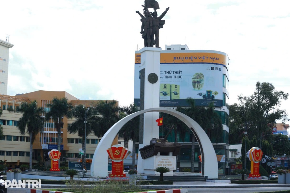 449 đại biểu dự Đại hội đại biểu Đảng bộ tỉnh Đắk Lắk lần thứ I - 1