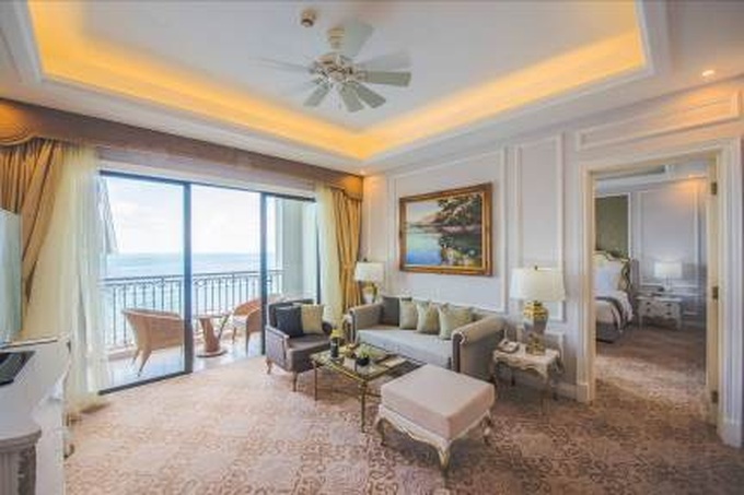 Khám phá vẻ lộng lẫy nơi chức hôn lễ của Đông Nhi – Ông Cao Thắng - Ảnh 6. Khám phá vẻ lộng lẫy nơi chức hôn lễ của Đông Nhi – Ông Cao Thắng - Ảnh 6.