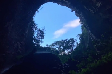 Khám phá hố sụt hang Hổ tại Phong Nha - Kẻ Bàng