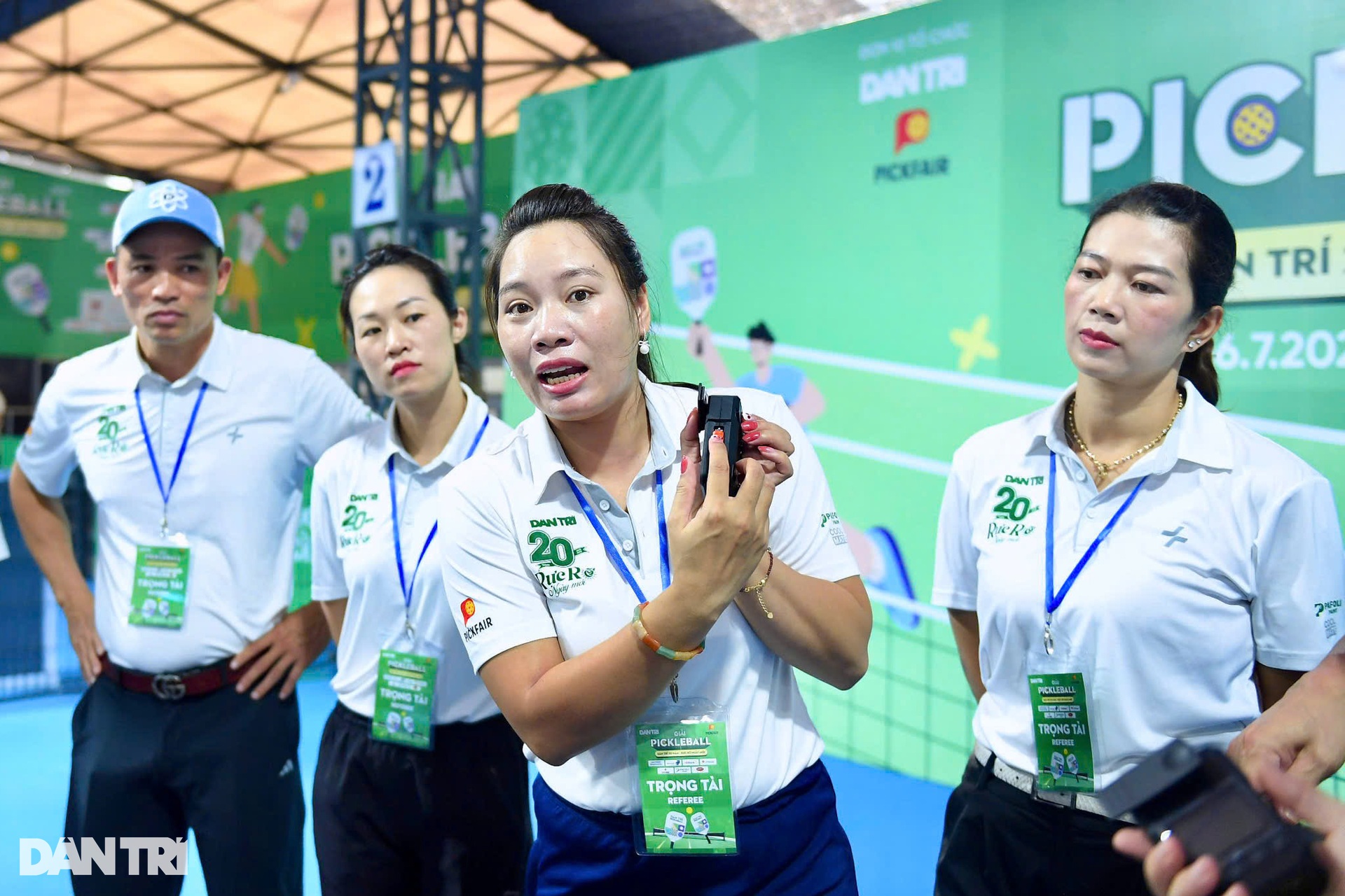 Khởi tranh sôi nổi Giải pickleball Dân trí 20 năm - Rực rỡ ngày mới - 12 Khởi tranh sôi nổi Giải pickleball Dân trí 20 năm - Rực rỡ ngày mới - 12
