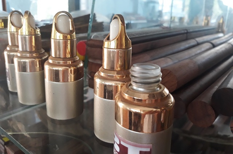 Bị nói khùng vì bỏ nghề giáo lên đồi trồng dó bầu, khi thu tiền tỷ thì... - 7 Bị nói khùng vì bỏ nghề giáo lên đồi trồng dó bầu, khi thu tiền tỷ thì... - 7