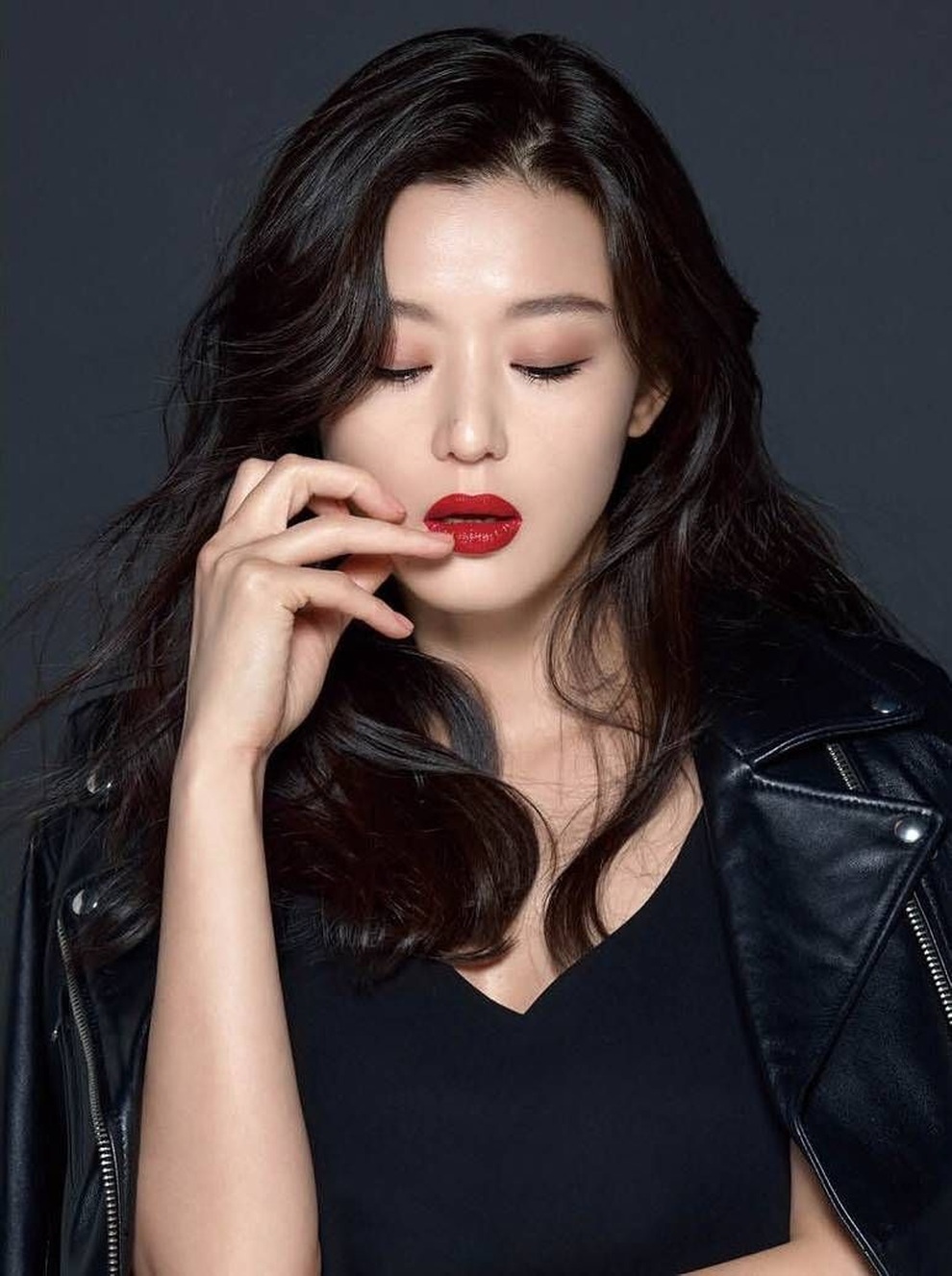 Cô nàng ngổ ngáo Jeon Ji Hyun nói gì trước tin đồn ly hôn? - 3 Cô nàng ngổ ngáo Jeon Ji Hyun nói gì trước tin đồn ly hôn? - 3