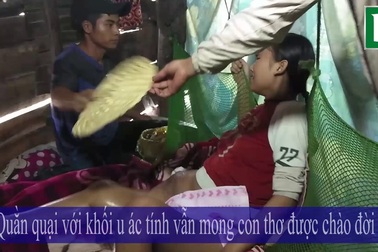 Quằn quại với khối u ác tính vẫn mong con thơ được chào đời