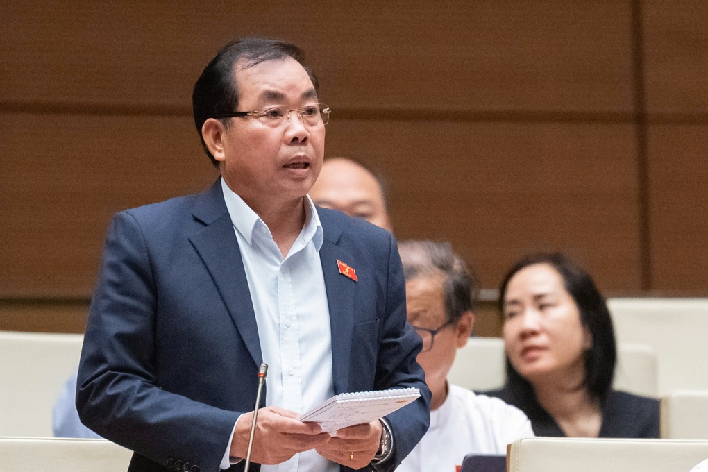 Thủ tướng muốn trảm Chủ tịch tỉnh phải chờ xin HĐND, khó dụng quyền - 1 Thủ tướng muốn trảm Chủ tịch tỉnh phải chờ xin HĐND, khó dụng quyền - 1
