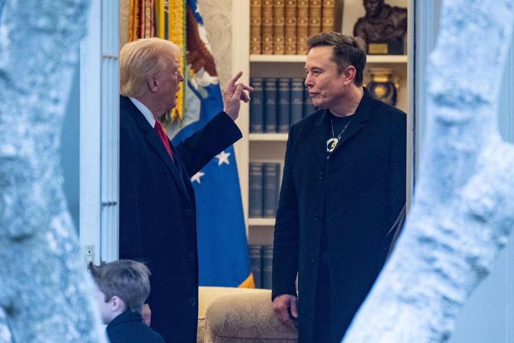 Tổng thống Trump cảnh báo xem xét trục xuất tỷ phú Musk - 1 Tổng thống Trump cảnh báo xem xét trục xuất tỷ phú Musk - 1