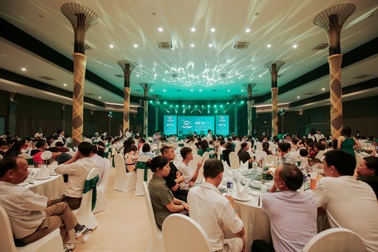 MC Phan Anh điển trai, hút ánh nhìn tại sự kiện "Hội tụ cùng Dược Hà Tây"