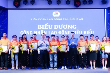 Chủ tịch tỉnh Nghệ An: Giải đáp nhiều thắc mắc về việc làm, tiền lương