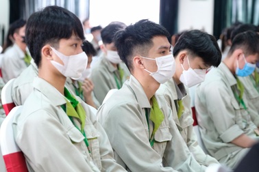 Bộ trưởng Lao động: "Chuyển đổi nhân lực phải đi trước một bước"