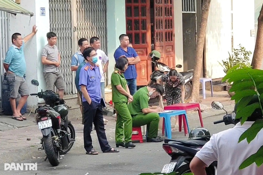 Vụ thanh niên tử vong ở Bình Dương: Dương tính với ma túy, lấy dao tự đâm - 1 Vụ thanh niên tử vong ở Bình Dương: Dương tính với ma túy, lấy dao tự đâm - 1