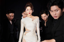 Học trò của Hương Giang, Thanh Hằng đẹp kiêu sa với váy dạ hội