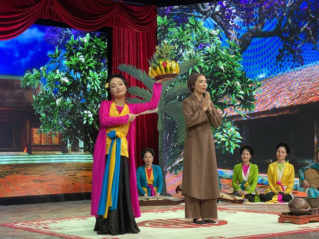 Thị Mầu Thu Huyền và cuộc hôn nhân hạnh phúc gần 2 thập kỷ với Tấn Minh - 2 Thị Mầu Thu Huyền và cuộc hôn nhân hạnh phúc gần 2 thập kỷ với Tấn Minh - 2