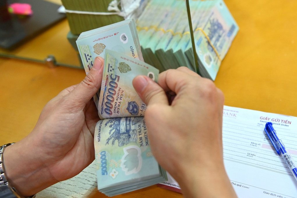 Ngân hàng vào cuộc đua tăng lãi suất, gửi tiền ở đâu nhận lãi cao nhất? - 3 Ngân hàng vào cuộc đua tăng lãi suất, gửi tiền ở đâu nhận lãi cao nhất? - 3