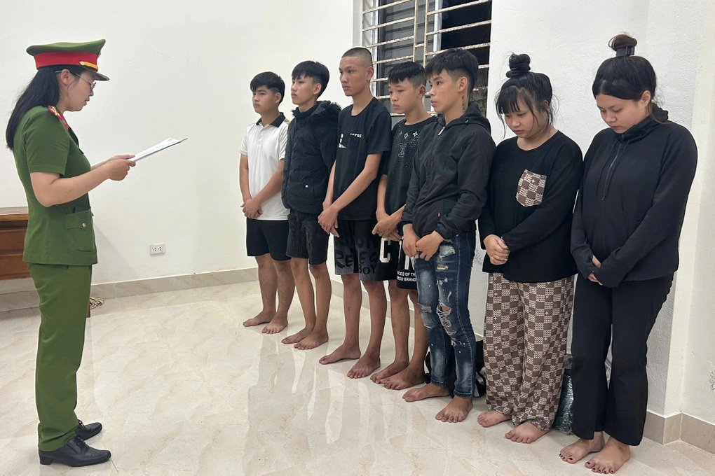 Khởi tố nhóm đối tượng “truy sát” đối thủ trong đêm khiến một người tử vong - 1 Khởi tố nhóm đối tượng “truy sát” đối thủ trong đêm khiến một người tử vong