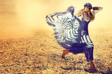 Caroline Trentini - “Thầy phù thủy” quyến rũ 