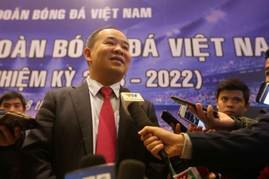 Chủ tịch VFF nói gì khi ông Cấn Văn Nghĩa từ chức?