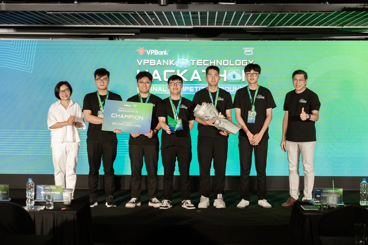 VPBank Technology Hackathon 2025: Những người trẻ viết tương lai cho ngân hàng số - 2