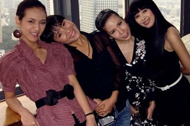 Hồng Ngọc của nhóm 5 dòng kẻ tái xuất