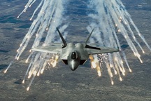 Mỹ có hoang phí khi tung siêu tiêm kích F-22 Raptor vào Iraq, Syria?