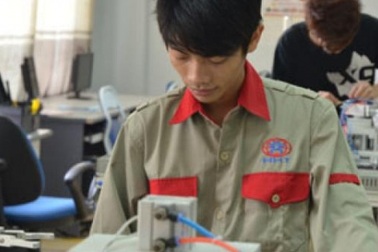 Khan hiếm học viên, trường nghề “đua nhau” giải thể