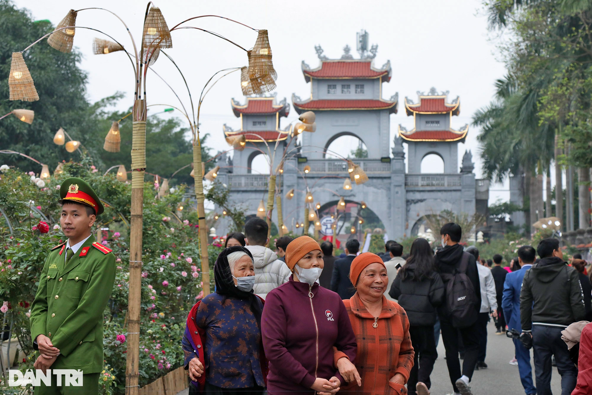 Thưởng thức lễ hội hoa lần đầu xuất hiện tại thủ phủ hoa miền Bắc - 9