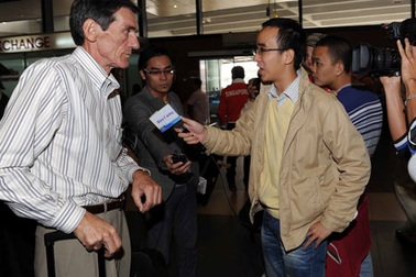 “Việt Nam và Singapore sẽ vào bán kết AFF Cup”