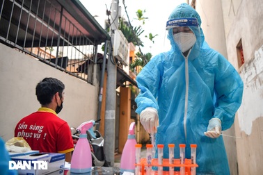 Ổ dịch mới tại Long Biên thêm F0, Hà Nội xét nghiệm hơn 800 người liên quan