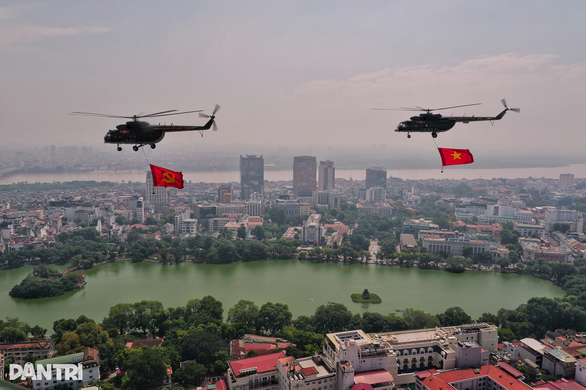 Cuộc thi ảnh Màu cờ tôi yêu nhận tác phẩm dự thi đến hết ngày 10/10 - 12 Cuộc thi ảnh Màu cờ tôi yêu nhận tác phẩm dự thi đến hết ngày 10/10 - 12