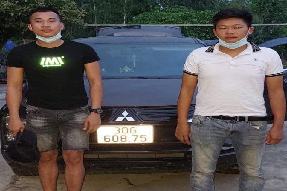 Khởi tố 2 đối tượng chở nhóm người Trung Quốc nhập cảnh trái phép - 1 Khởi tố 2 đối tượng chở nhóm người Trung Quốc nhập cảnh trái phép - 1