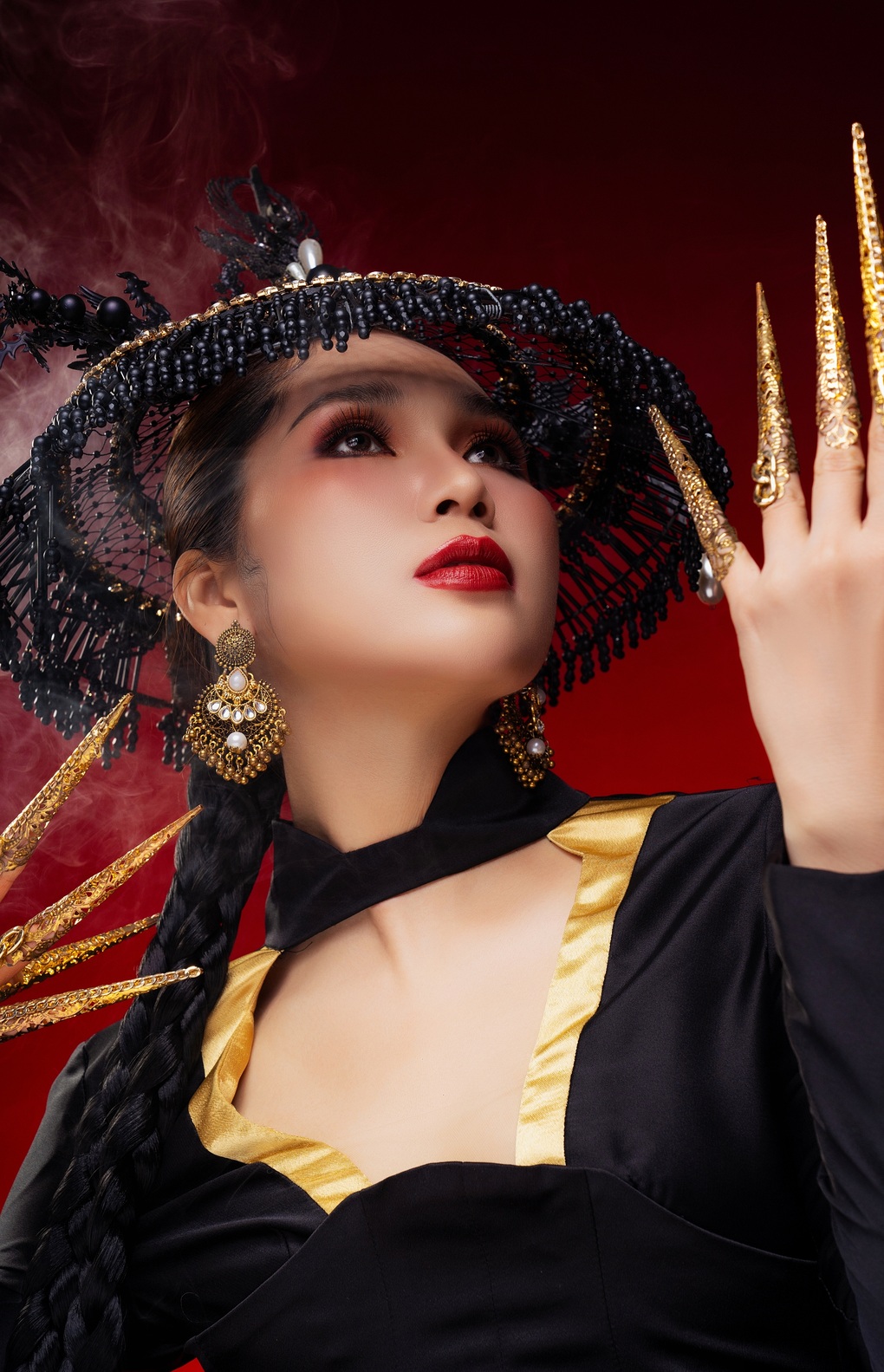 Hoa hậu cải lương Như Huỳnh biến hóa phong cách, khoe sắc vóc quyến rũ - 5 Hoa hậu cải lương Như Huỳnh biến hóa phong cách, khoe sắc vóc quyến rũ - 5