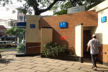 TPHCM: Đổi đất lấy nhà vệ sinh công cộng