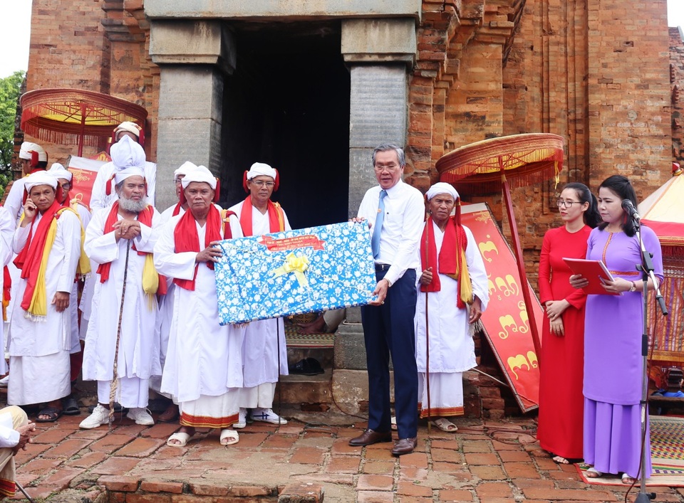Đồng bào Chăm Ninh Thuận vui đón Lễ hội Katê - 3 Đồng bào Chăm Ninh Thuận vui đón Lễ hội Katê - 3