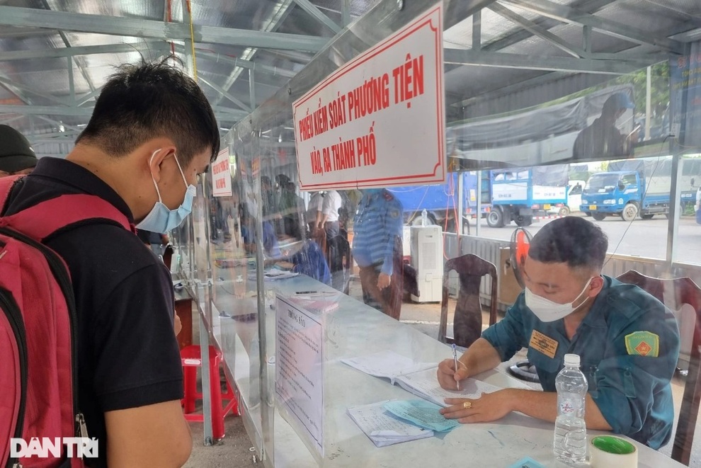 Đà Nẵng xử phạt tài xế tự ý về nhà rồi mắc Covid-19 - 1 Đà Nẵng xử phạt tài xế tự ý về nhà rồi mắc Covid-19 - 1