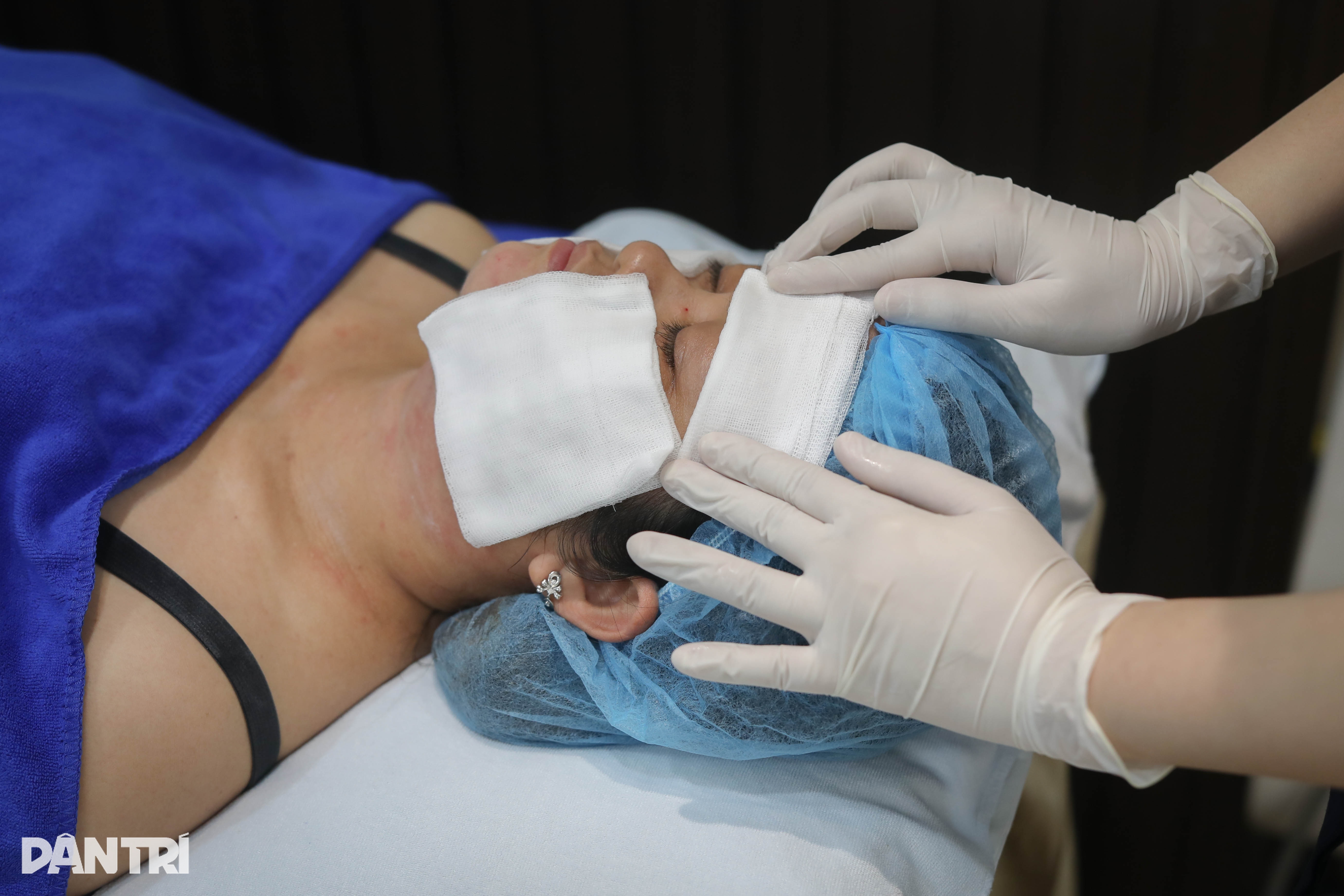 Cận cảnh mũi tiêm níu lại tuổi thanh xuân của người phụ nữ U40 - 8