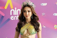 Hoa hậu Thùy Tiên mặc lại váy đêm đăng quang tham dự sự kiện