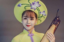 Cô giáo xinh đẹp “gây sốt” với clip chơi nhạc Kpop bằng... đàn bầu